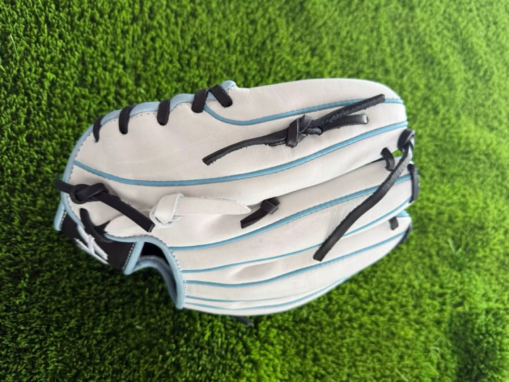White HTB Do Damage infield glove, finger view with Columbia blue piping
